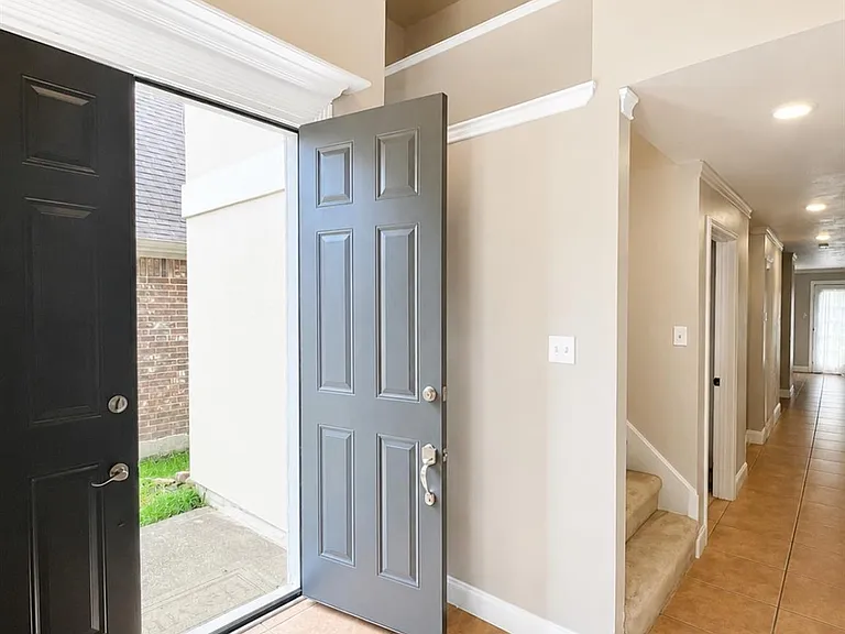 100 Harbour Town Dr — Photo 4
