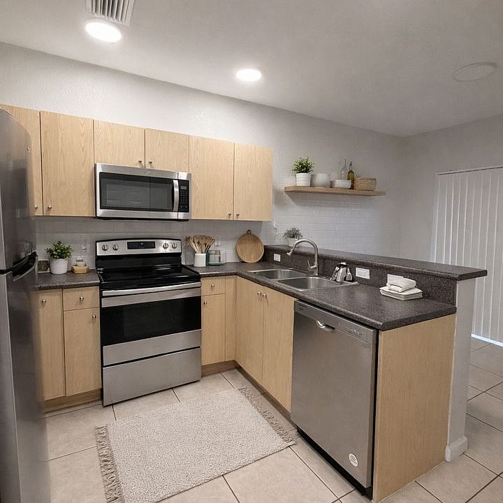 1st image of 11000-11098 W Sample Rd #2baf3640f
