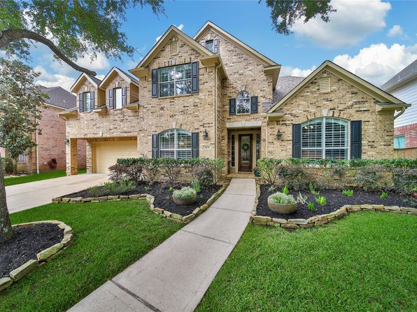 8230 Crescent Knolls Dr, Richmond, TX 77406
