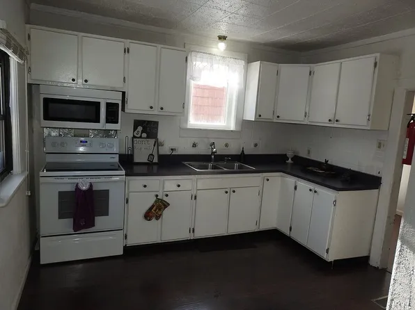 423 W Simonton St, Elkhart, IN 46514