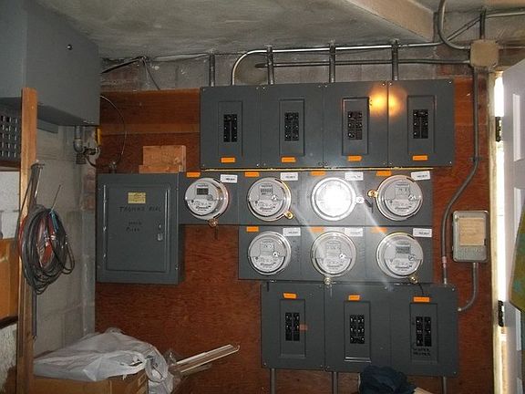 3rd image of 7420 W Belmont Ave