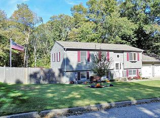 126 Setian Ln, West Warwick, RI 02893