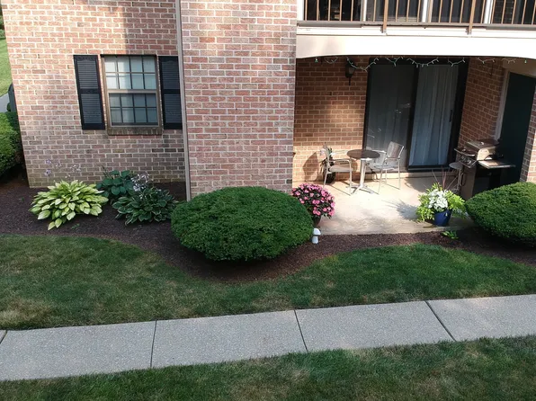 2666 Rolling Green Pl, Macungie, PA 18062