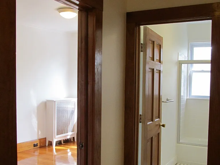 22 Chiswick Rd #13 — Photo 5