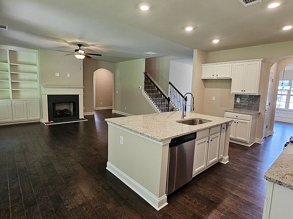 2nd image of 1006 Lakeview Oaks Ct #24-B