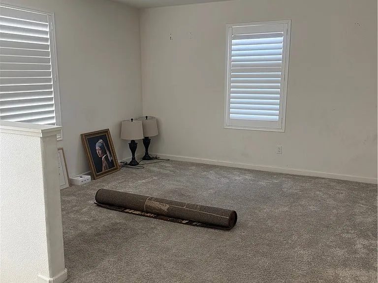 467 N Pinewood Ave — Photo 5