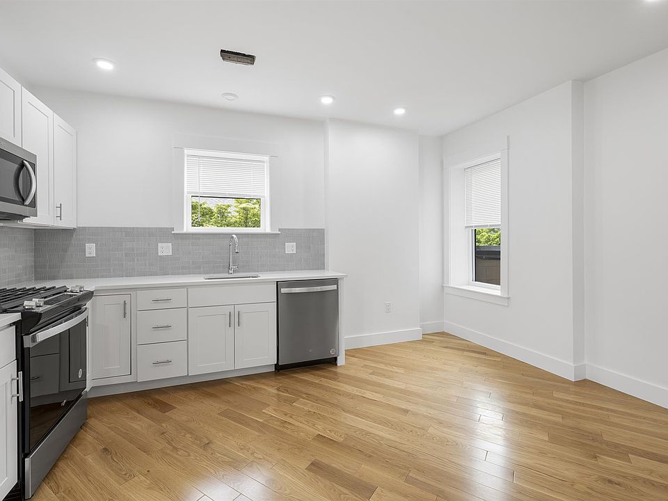 1st image of 406 Columbia St #1A