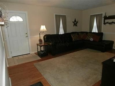 3rd image of 119 Cassil St