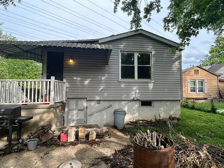 2425 Wheaton Ave — Photo 2