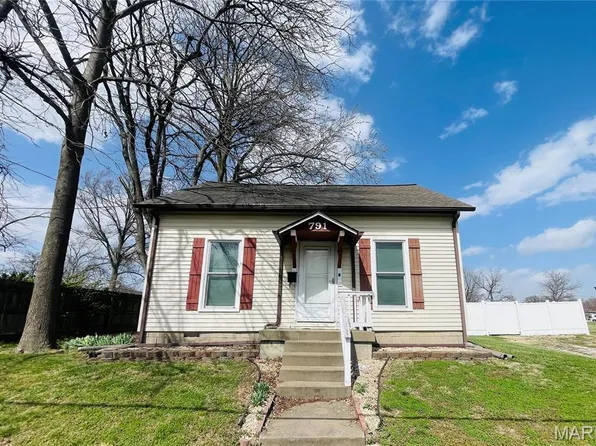 791 E Adams St, Nashville, IL 62263