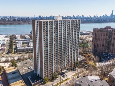 250 Gorge Rd #25J, Cliffside Park, NJ, 07010