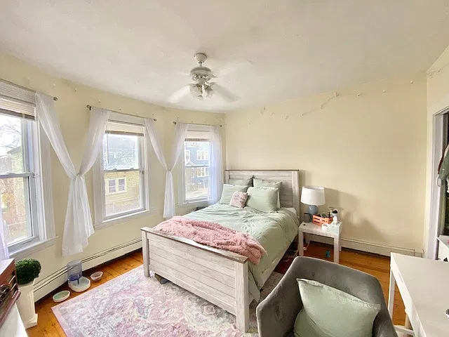 168 Hillside St — Photo 3