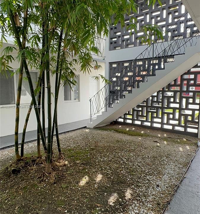 Building Photo 3