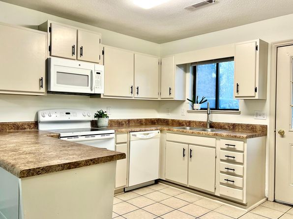 1906 Waldens Edge Way #1906