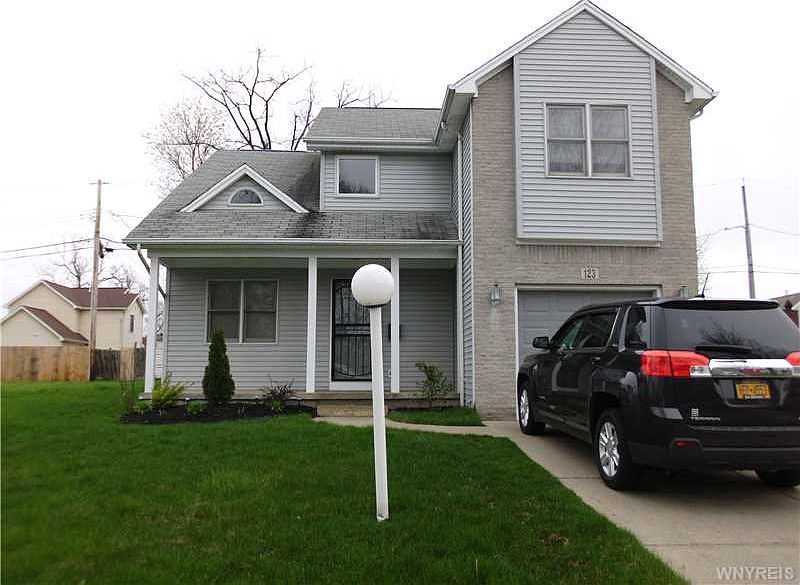 1st image of 123 Waverly St