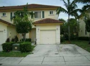 1051 NW 100th Ave, Pembroke Pines, FL 33024