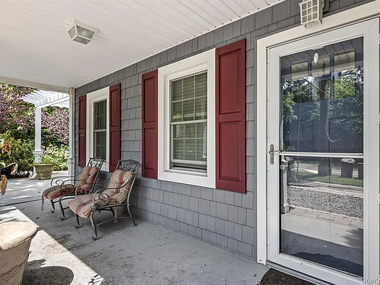 245 Main St #1 — Photo 3