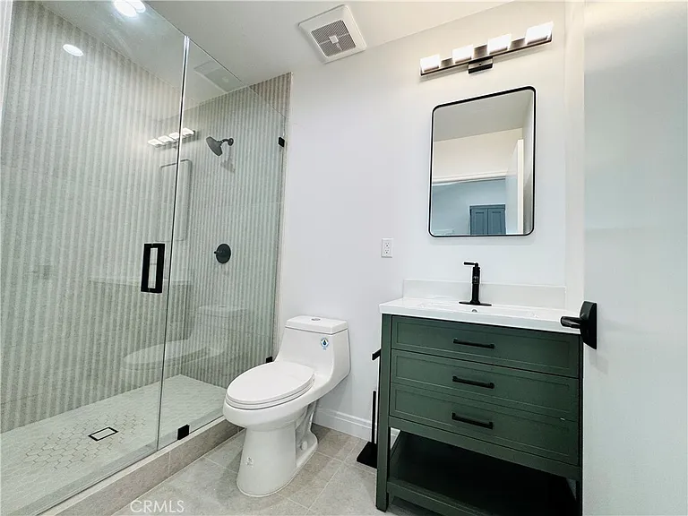 7742 Vassar Ave — Photo 9