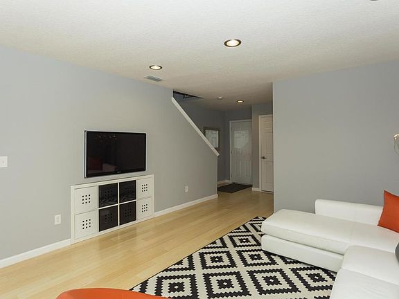 5th image of 129 Monte Carlo Ct