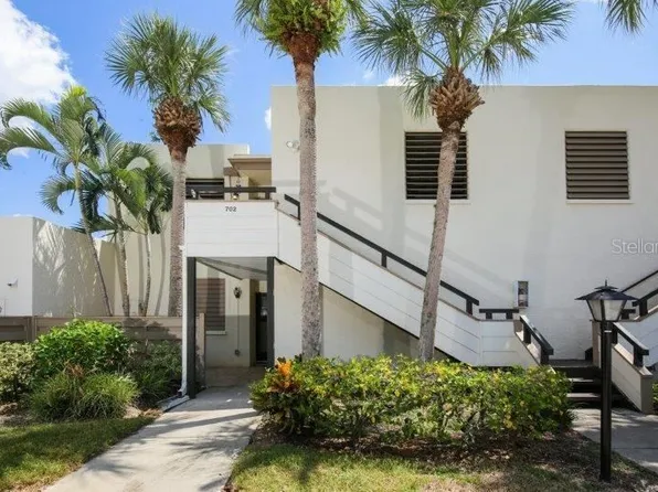 702 Oakview Dr, Bradenton, FL 34210