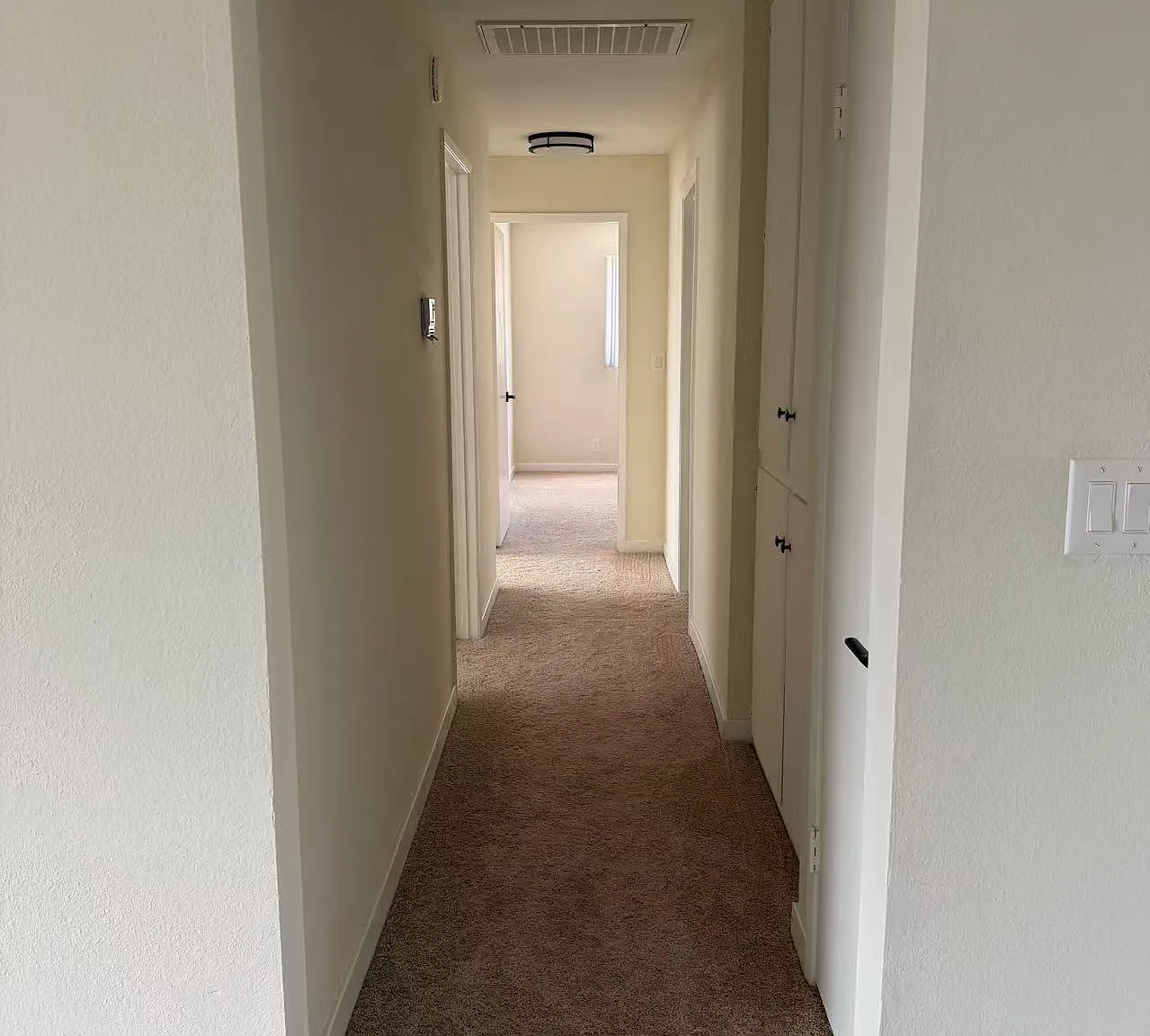 3 bed, 1250 sqft, $3,100 — Photo 3