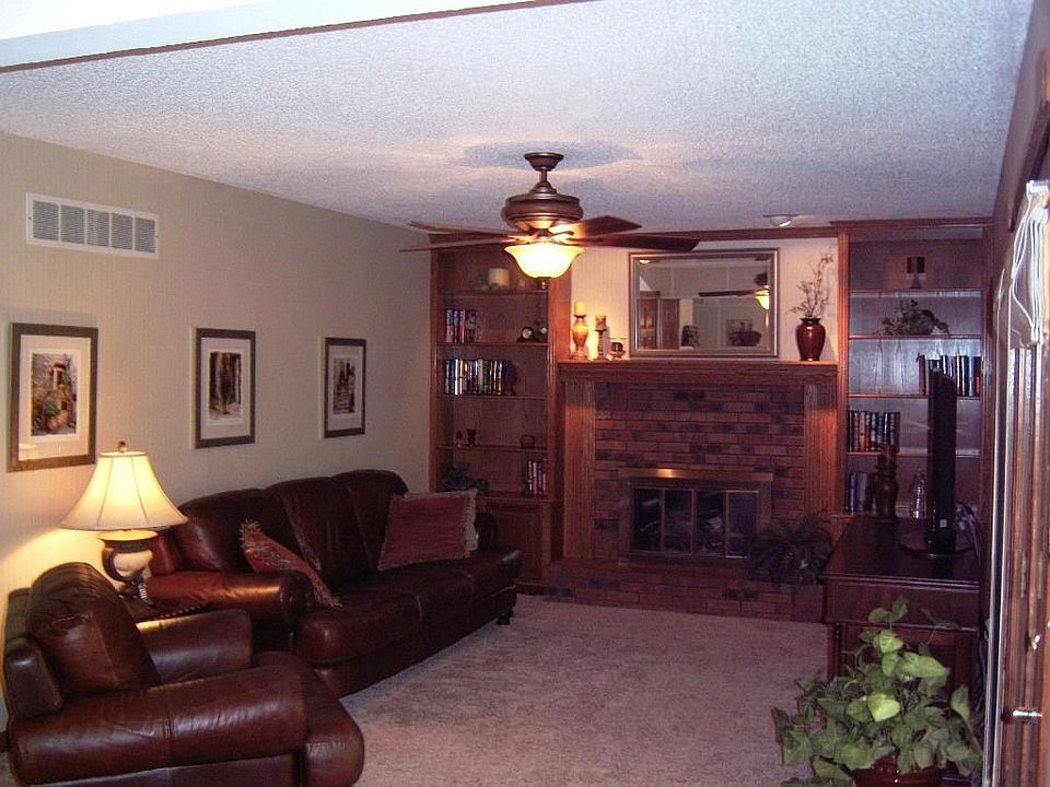 2nd image of 50 Glen Eagles Ct