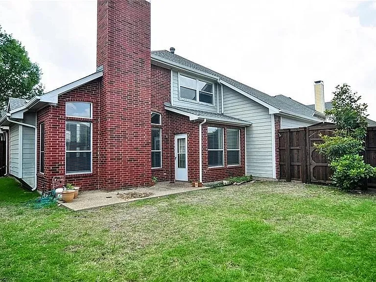 4561 Risinghill Dr — Photo 24
