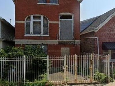 2621 W Gladys Ave, Chicago, IL, 60612