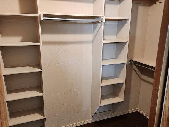 3rd image of 1216 Wendy Ln