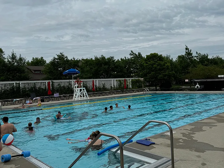 Relax in the swimming pool in sizzling summer