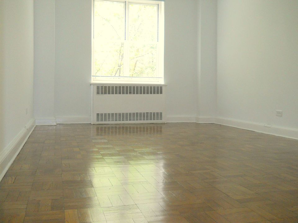 2nd image of 40 Park Ave APT 2J