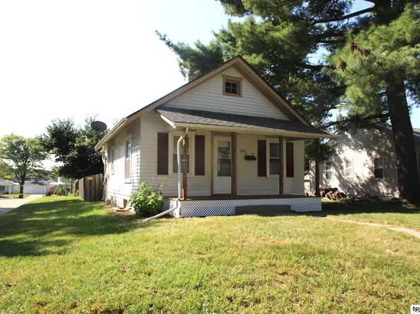 5401 Pine St, Omaha, NE 68106