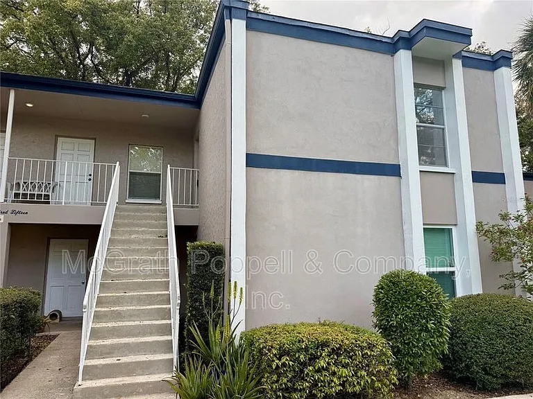 115 Picardy Villa Cir #202 — Photo 2