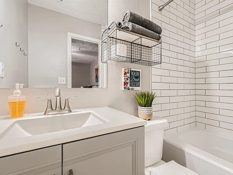 5420 Glen Haven Dr — Photo 10