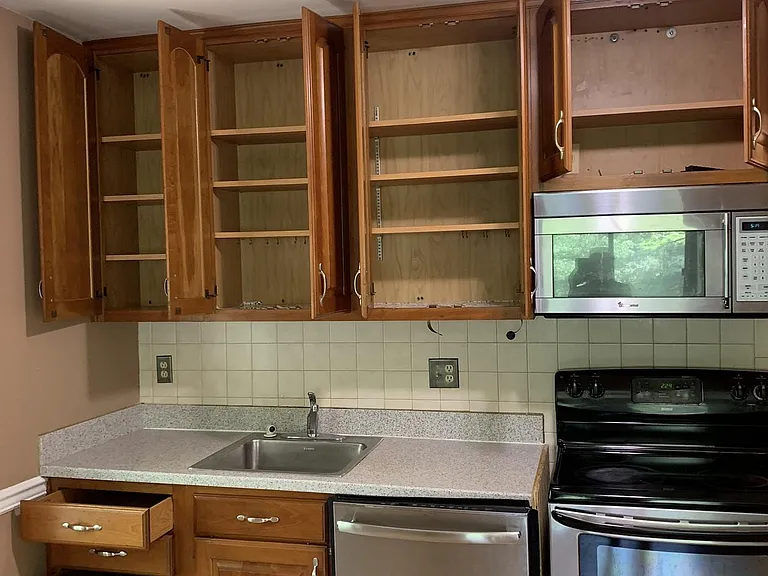 9800 Kingsbridge Dr #202 — Photo 2