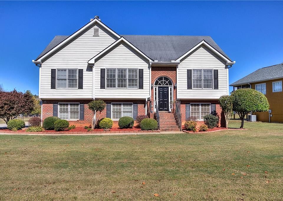 1st image of 30 Berkshire Dr