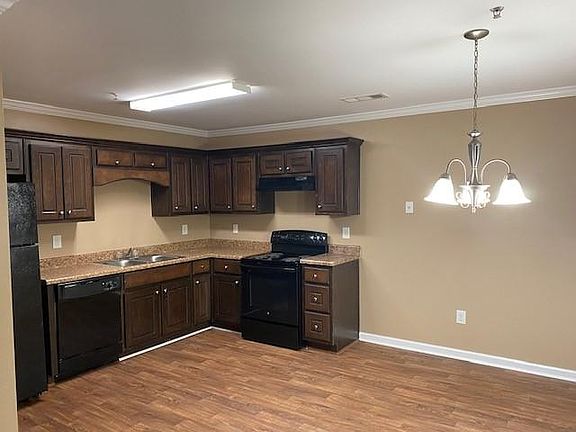 3rd image of 1427 Eastmont Dr NW #1427
