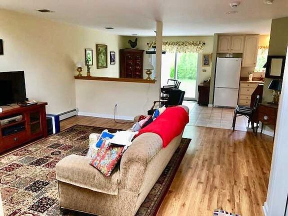 5th image of 734 Hewitt Ln