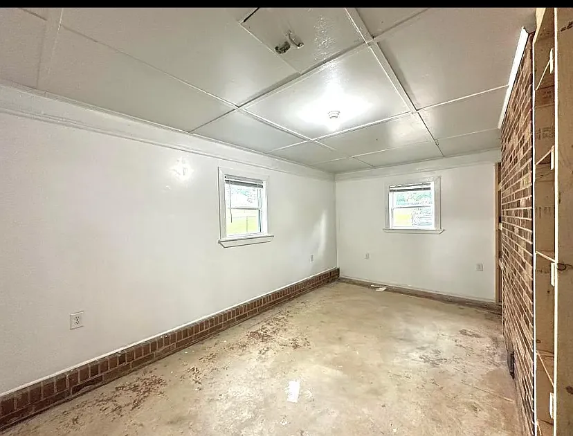 3 bed, 1000 sqft, $1,800 — Photo 4