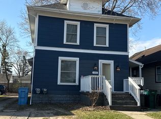 1332 Eureka St, Lansing, MI 48912