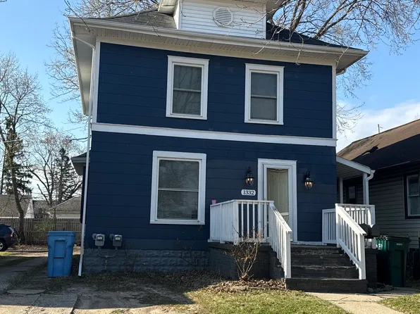 1332 Eureka St, Lansing, MI 48912