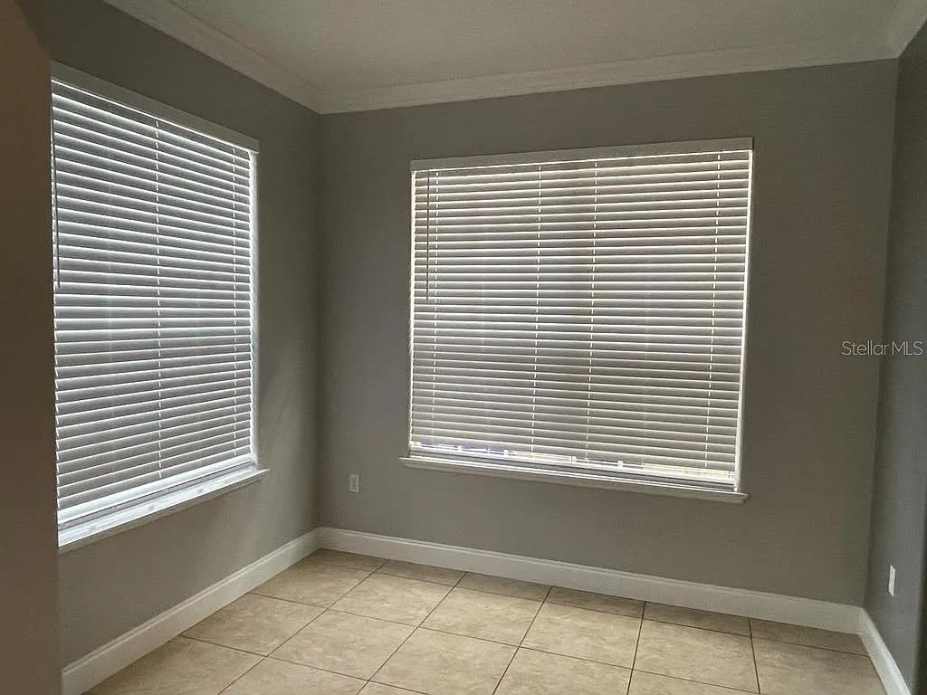 3 bed, 2.0 bath, 1617 sqft, $2,300 — Photo 4