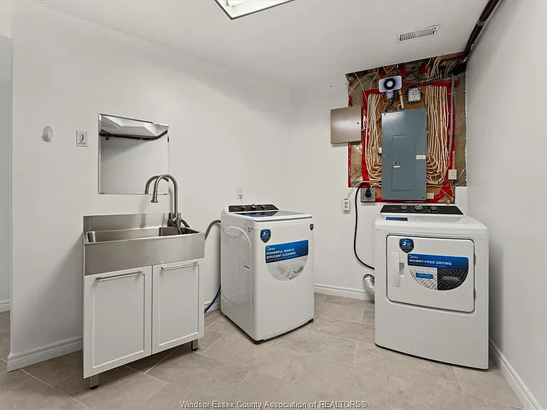 3316 Kenilworth Dr — Photo 26