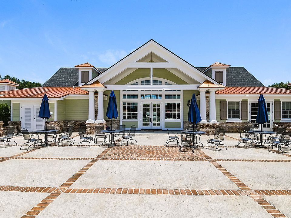 Community Clubhouse and Amenity Center Exterior