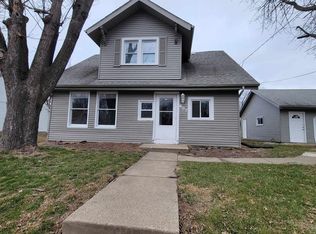 807 Hatterman St, Peoria, IL 61607
