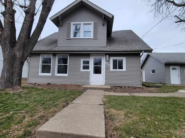 807 Hatterman St, Peoria, IL 61607
