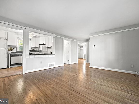 4th image of 9 Constitution Ave APT 3A