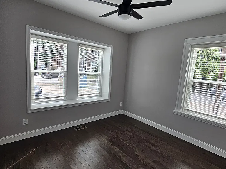 6250 Clemens Ave #1W — Photo 14