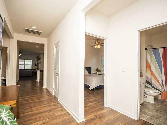 4th image of 8666 Leeanna Brooke Ln