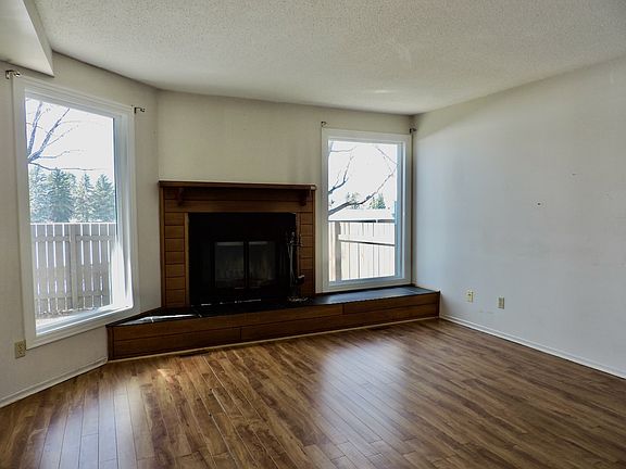 27 1820 56 St Photos - 3_03302022